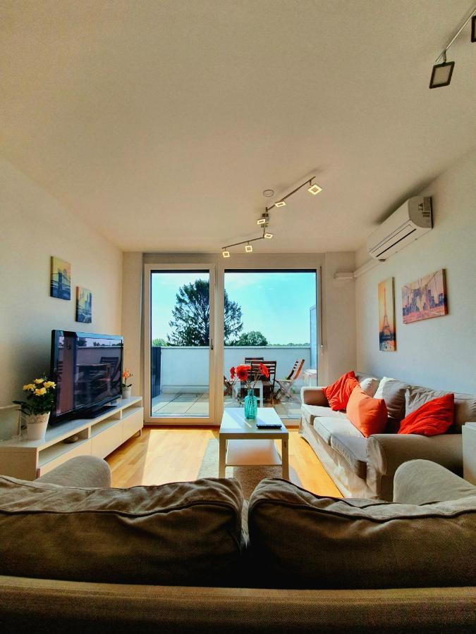 Near Lake Two Bedroom Fully Furnished Apartment Wien Exterior foto